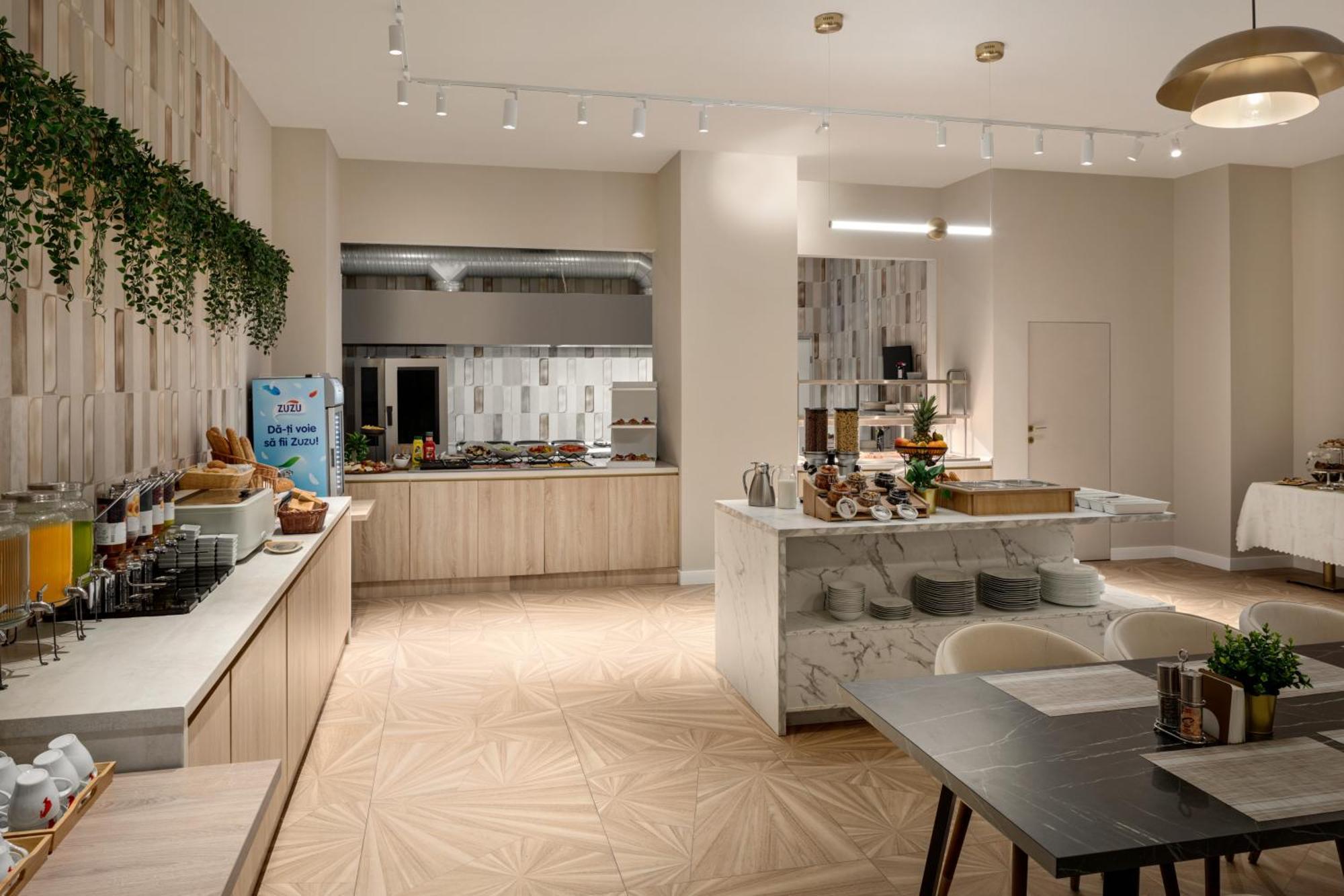 Ramada By Wyndham Bucharest Otopeni Airport Luaran gambar