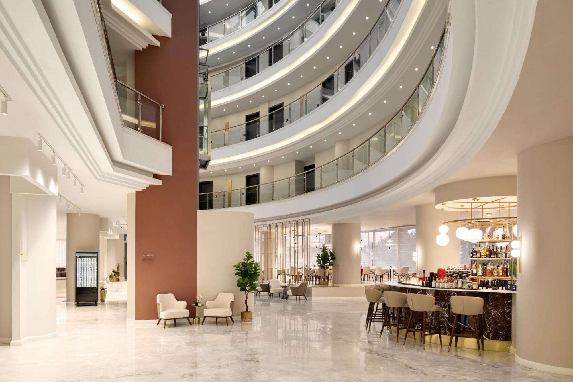 Ramada By Wyndham Bucharest Otopeni Airport Luaran gambar