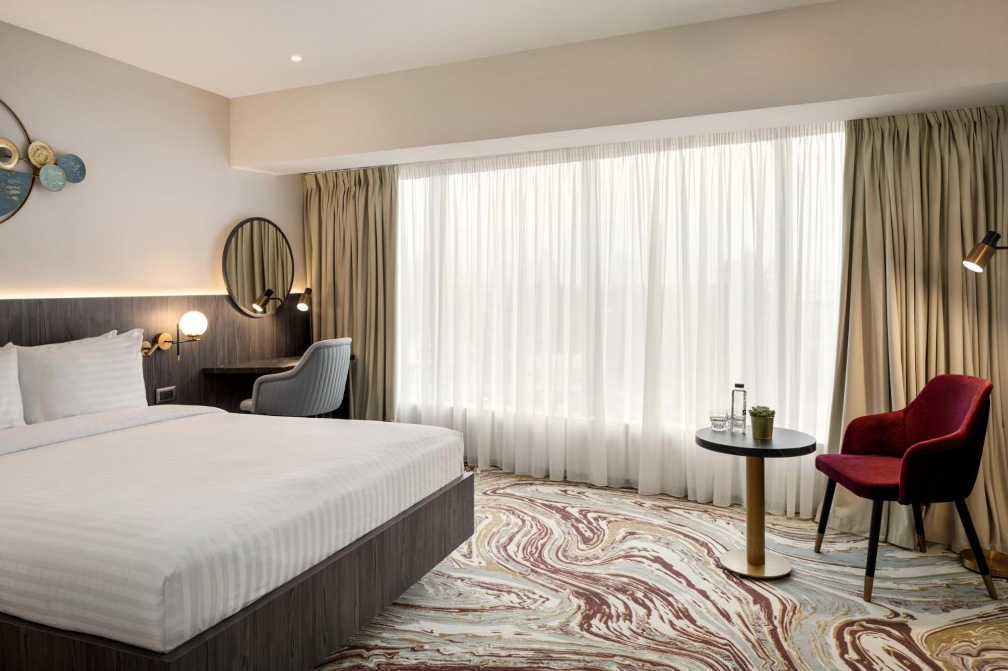 Ramada By Wyndham Bucharest Otopeni Airport Luaran gambar