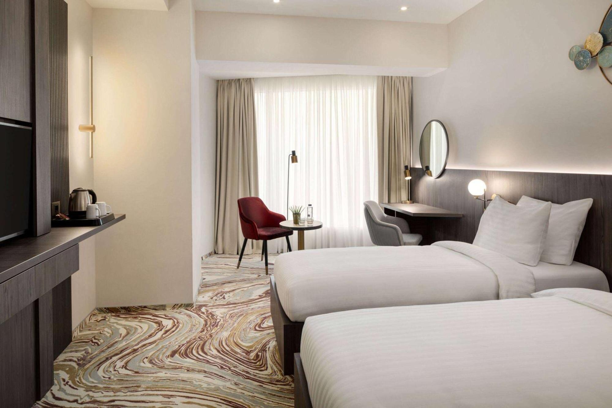 Ramada By Wyndham Bucharest Otopeni Airport Luaran gambar